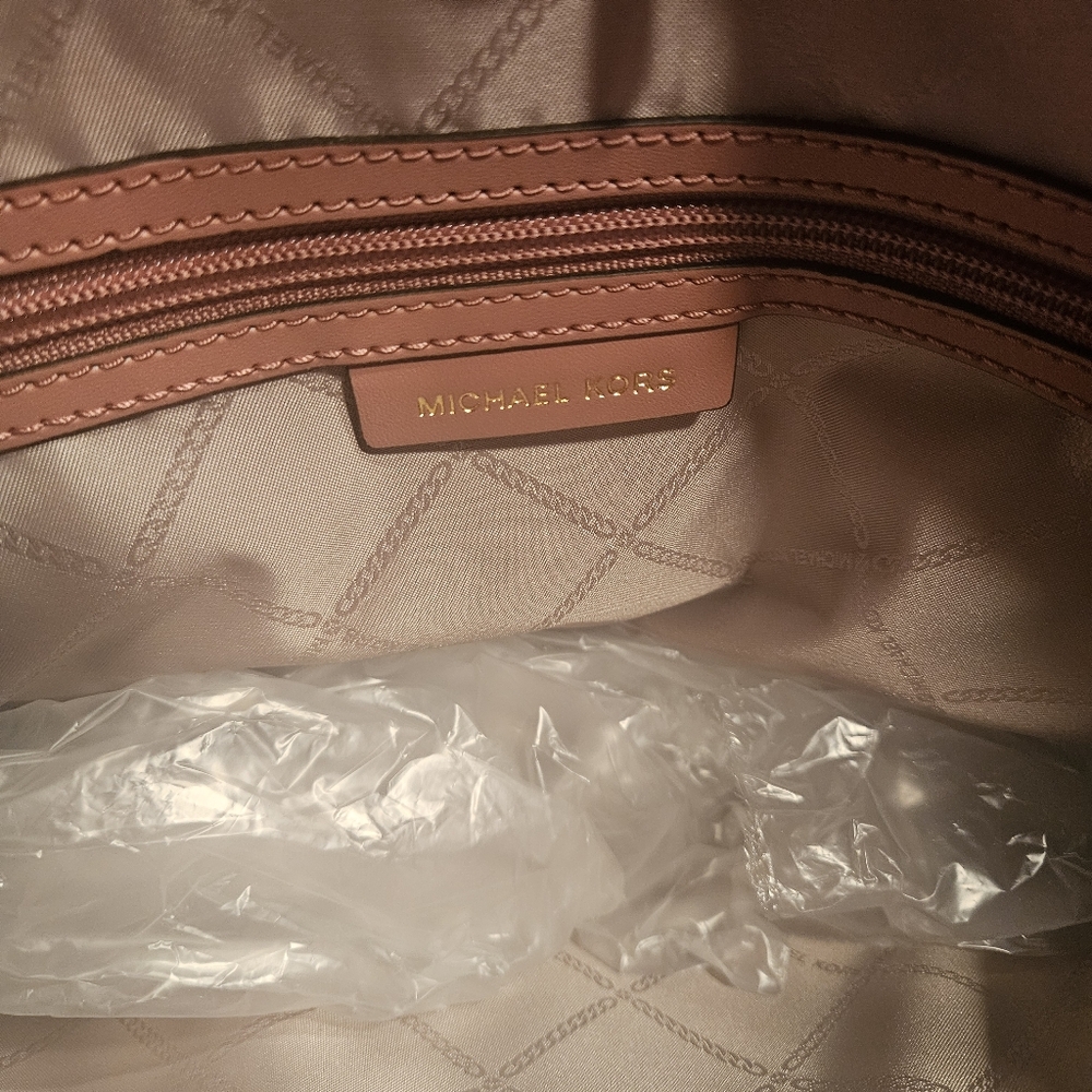 Michael Kors Pink and Whte Women's Tote Bag - Picture 7 of 12